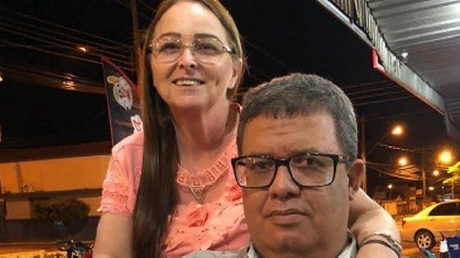A esposa do pastor que prometeu ressuscitar três dias após a morte em Goiatuba disse que “muita gente viu um clarão na capela”. (Foto: reprodução)
