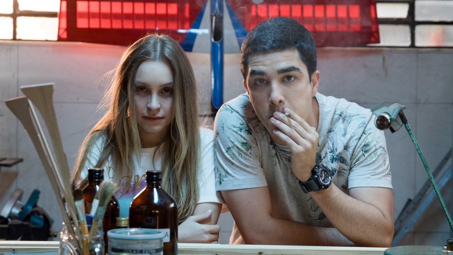 Carla Diaz discute com ator nas redes e diz que brincadeira tem limite