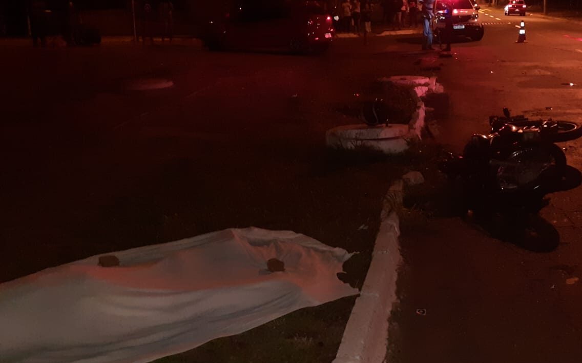 Motociclista morre após colisão com automóvel em rua de Goiânia