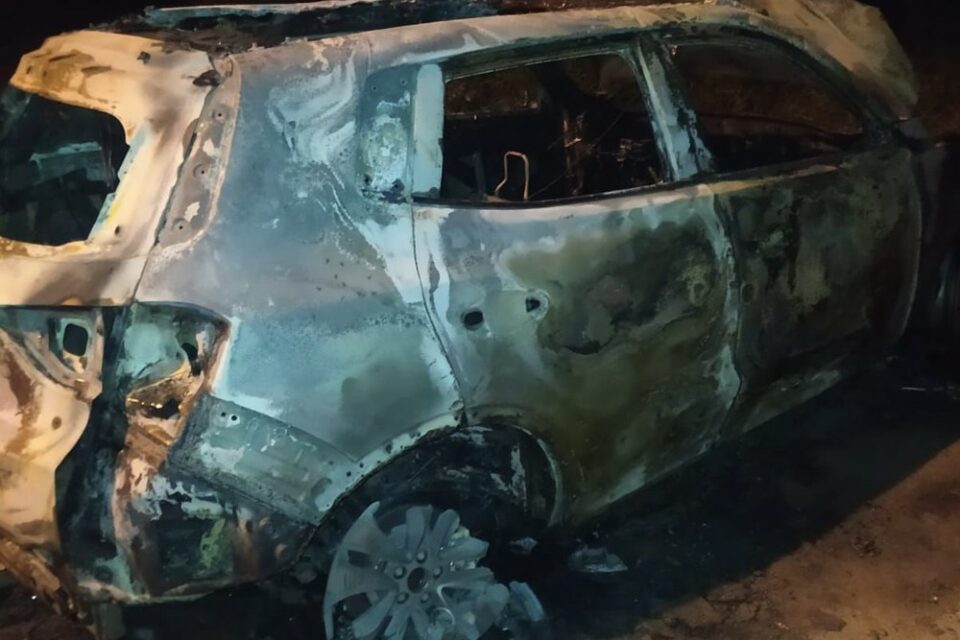 Carro de Alessandra foi encontrado abandonado e incendiado