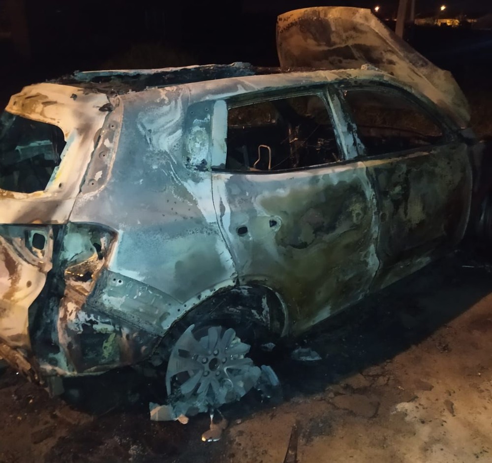 Carro de Alessandra foi encontrado abandonado e incendiado