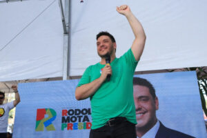 Rodolfo Mota oficializa chapa da OAB com grupo diversificado