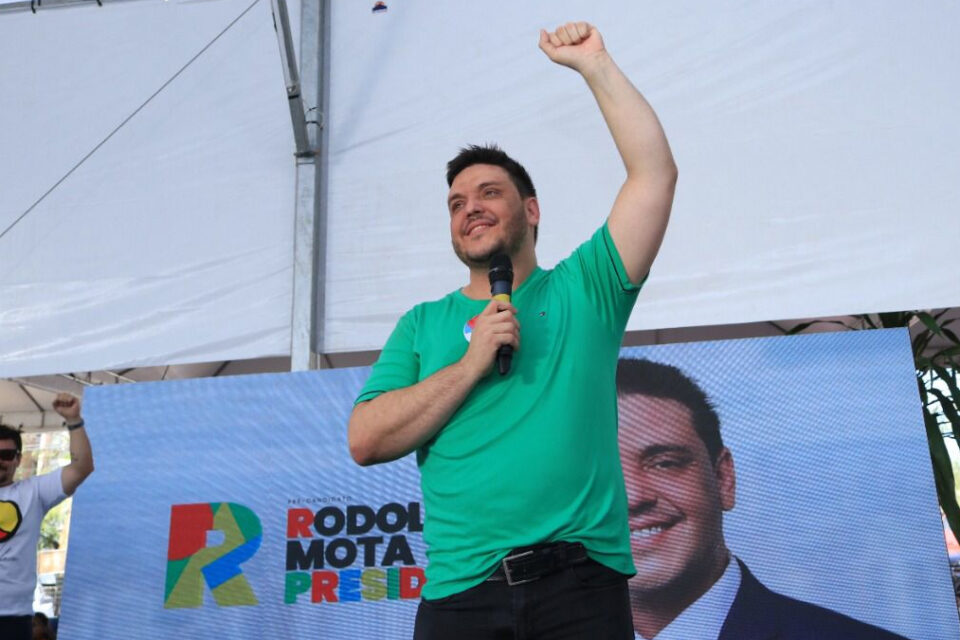Rodolfo Mota oficializa chapa da OAB com grupo diversificado