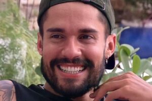 Ex-BBB 'Esqueci o meu andar', afirmou nos Stories. Arcrebiano esquece onde morava ao voltar para casa, após três realities