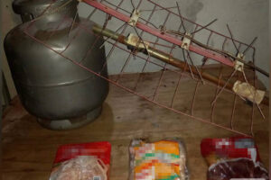 Preso suspeito de furtar carne e botijão de gás da casa do vizinho em Santa Helena