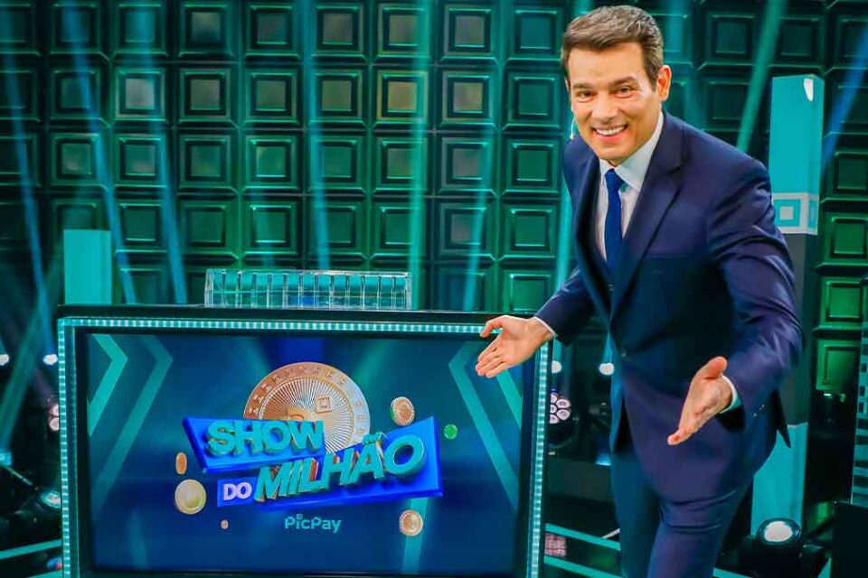 Dois Filhos de Francisco Show do Milhão 'Dois Filhos de Francisco' foi tema de uma pergunta mal formulada. Show do Milhão erra pergunta sobre filme de Zezé Di Camargo e Luciano