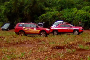 Desmoronamento em gruta no interior de SP deixa 12 pessoas soterradas