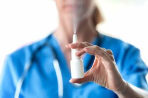 Teste em animais apontou proteção no nariz. Vacina brasileira contra Covid em spray nasal entra com pedido para testes em humanos