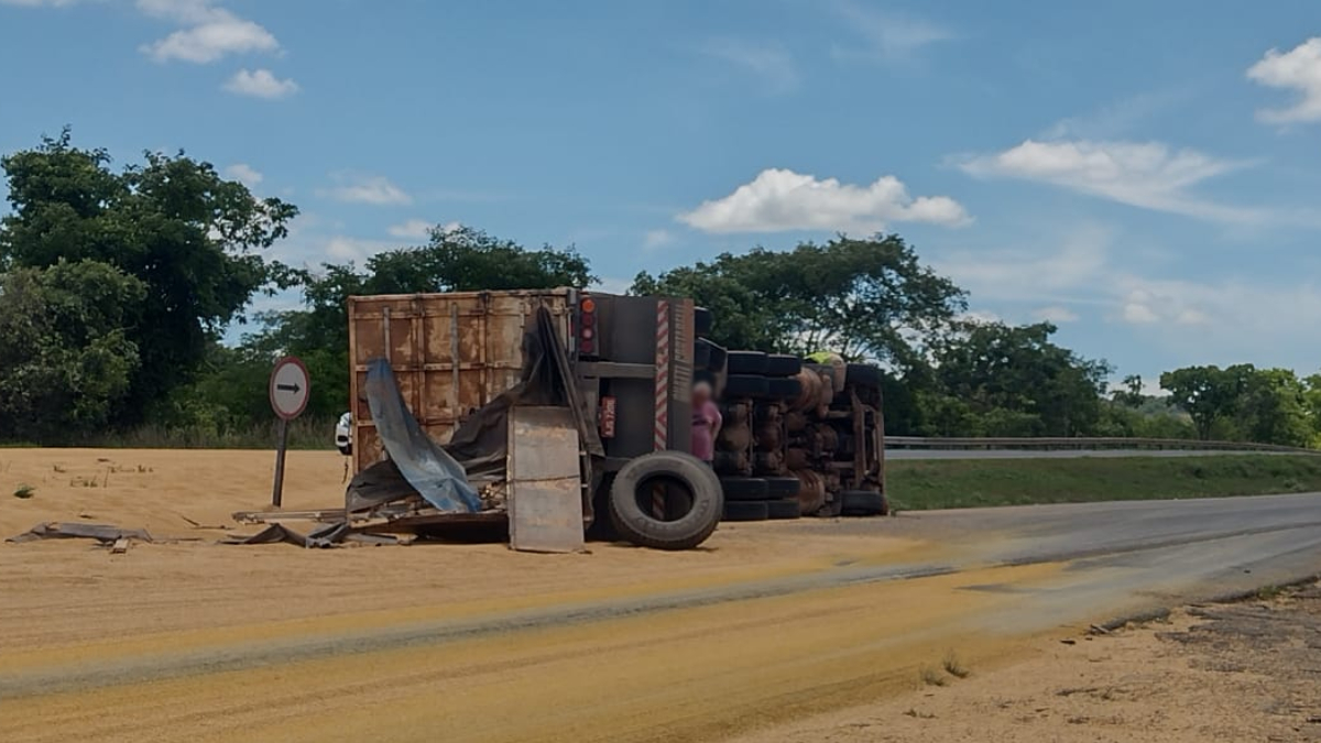 Homem sofre acidente, recusa atendimento e morre atropelado horas depois na BR-060, em Alexânia (Foto: Reprodução - Samu)