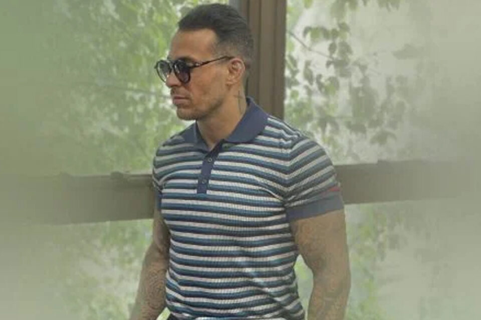 Cantor gospel suspeito de golpes em lojas de marca no DF é preso em SP