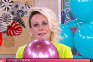 Apresentadora relembrou Louro José e momentos marcantes. Ana Maria Braga chora com homenagens nos 22 anos do Mais Você: vídeo