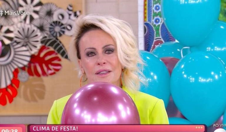 Apresentadora relembrou Louro José e momentos marcantes. Ana Maria Braga chora com homenagens nos 22 anos do Mais Você: vídeo