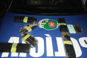 Casal se envolve em acidente de trânsito ao tentar fugir de abordagem policial em Goiânia