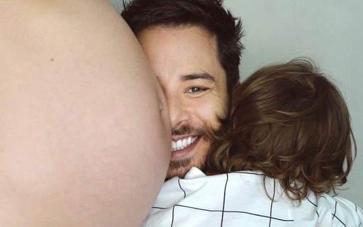 Nasce Lara, filha de Junior Lima e Mônica Benini