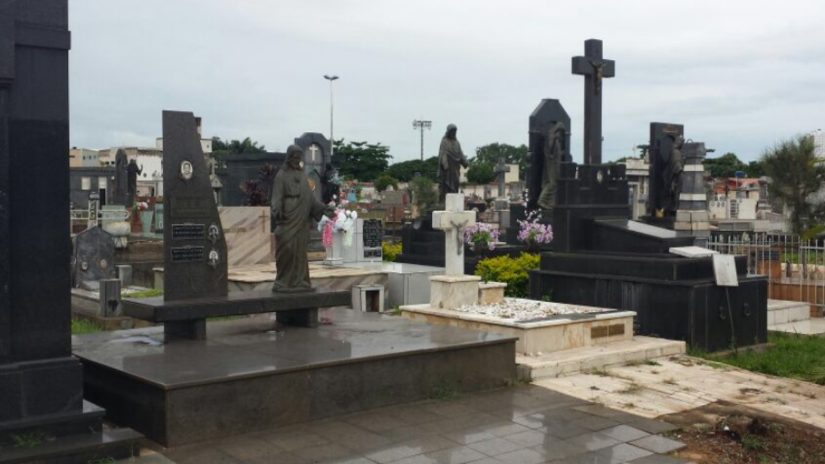 Cemitérios de Goiânia recebem reforço para combate ao Aedes Aegypti