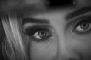 Adele compartilha trecho de nova música nas redes e anima fãs