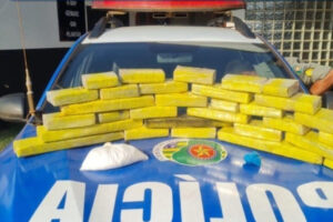 PM apreende R$ 90 mil em maconha, crack e cocaína em Itumbiara