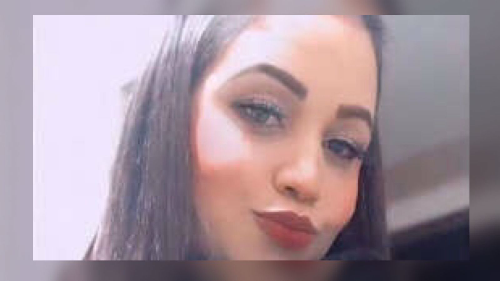 Jovem é encontrada morta embaixo das escadas no prédio onde morava, em Curitiba