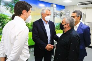 Caiado diz não ter pressa para acabar com obrigatoriedade de máscaras em Goiás (Foto: Governo de Goiás)
