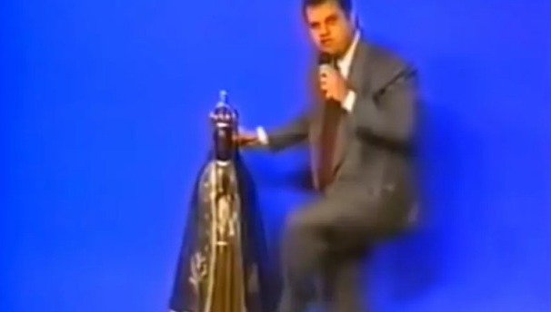 Veja o que aconteceu com o ex-bispo da Universal que chutou Nossa Senhora há 26 anos