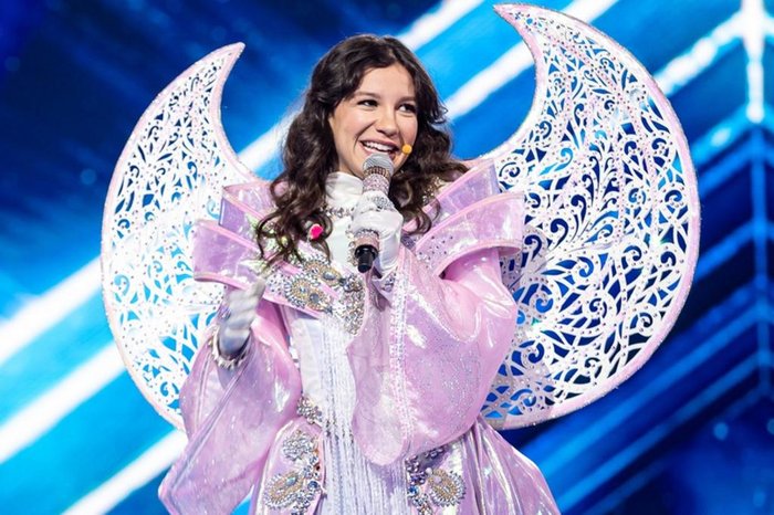 Vestida de unicórnio, Priscilla Alcantara vence The Masked Singer