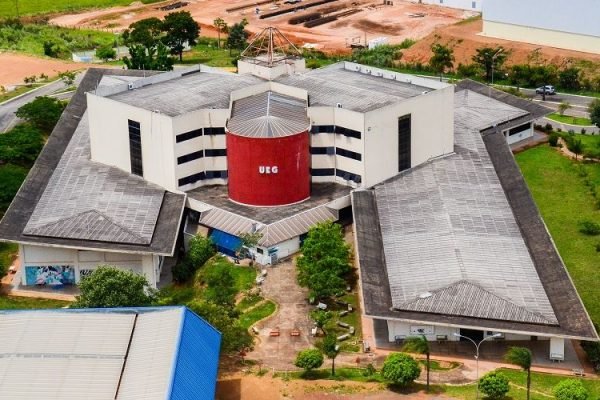 UEG abre vagas de estágio para estudantes da graduação: entenda (Foto: Divulgação - UEG)