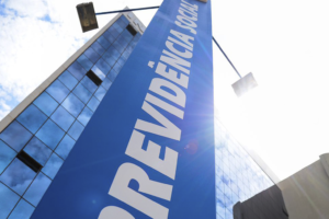 Governo vai antecipar 13º de aposentados e autorizar saque no FGTS (Foto: Reprodução - Agência Brasil)