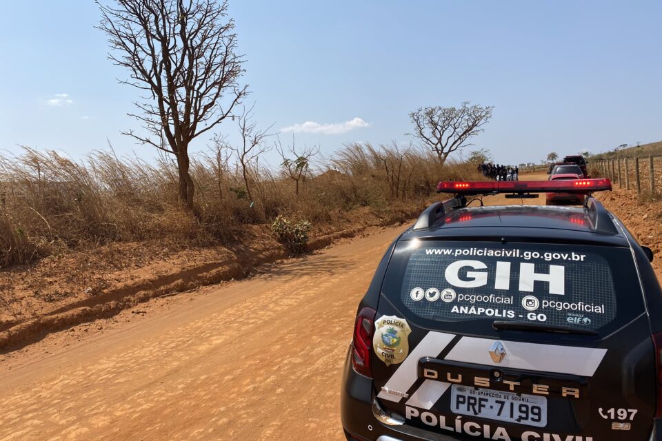 CD9438FC-CBBB-4FD9-9B7E-F075D55B14BB