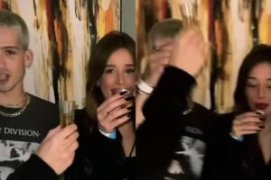 Filho de Leonardo revelou em entrevista que tinha acabado de ir pela primeira vez a um motel. João Guilherme amizade colorida com Duda Reis