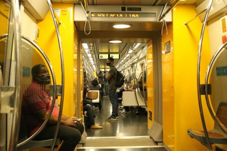 Covid-19: Brasil tem 21,73 milhões de casos e 605,8 mil mortes