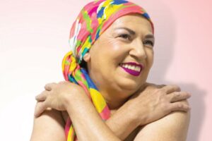 Outubro Rosa no Araguaia Shopping realiza exposição fotográfica de Outubro Rosa, banco de perucas e lives