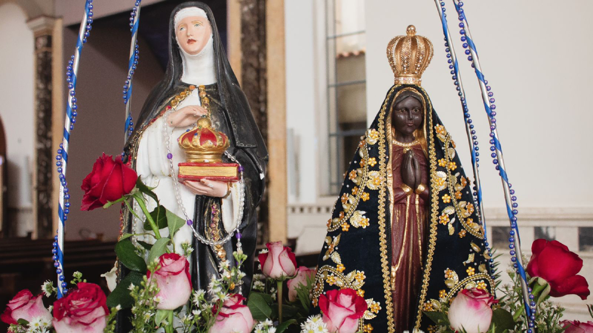 Dia de Nossa Senhora Aparecida é marcado pela emoção dos fiéis e relatos de milagres