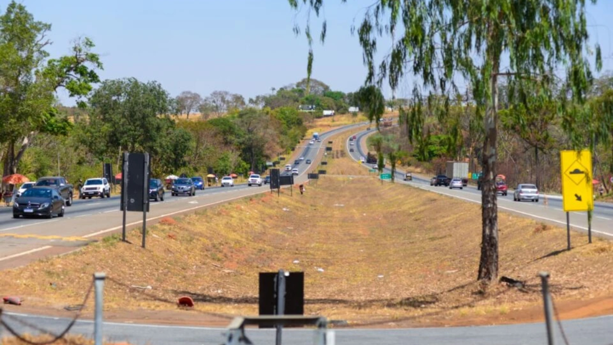 PRF vai reforçar policiamento em BRs de Goiás durante feriado de Nossa Senhora Aparecida