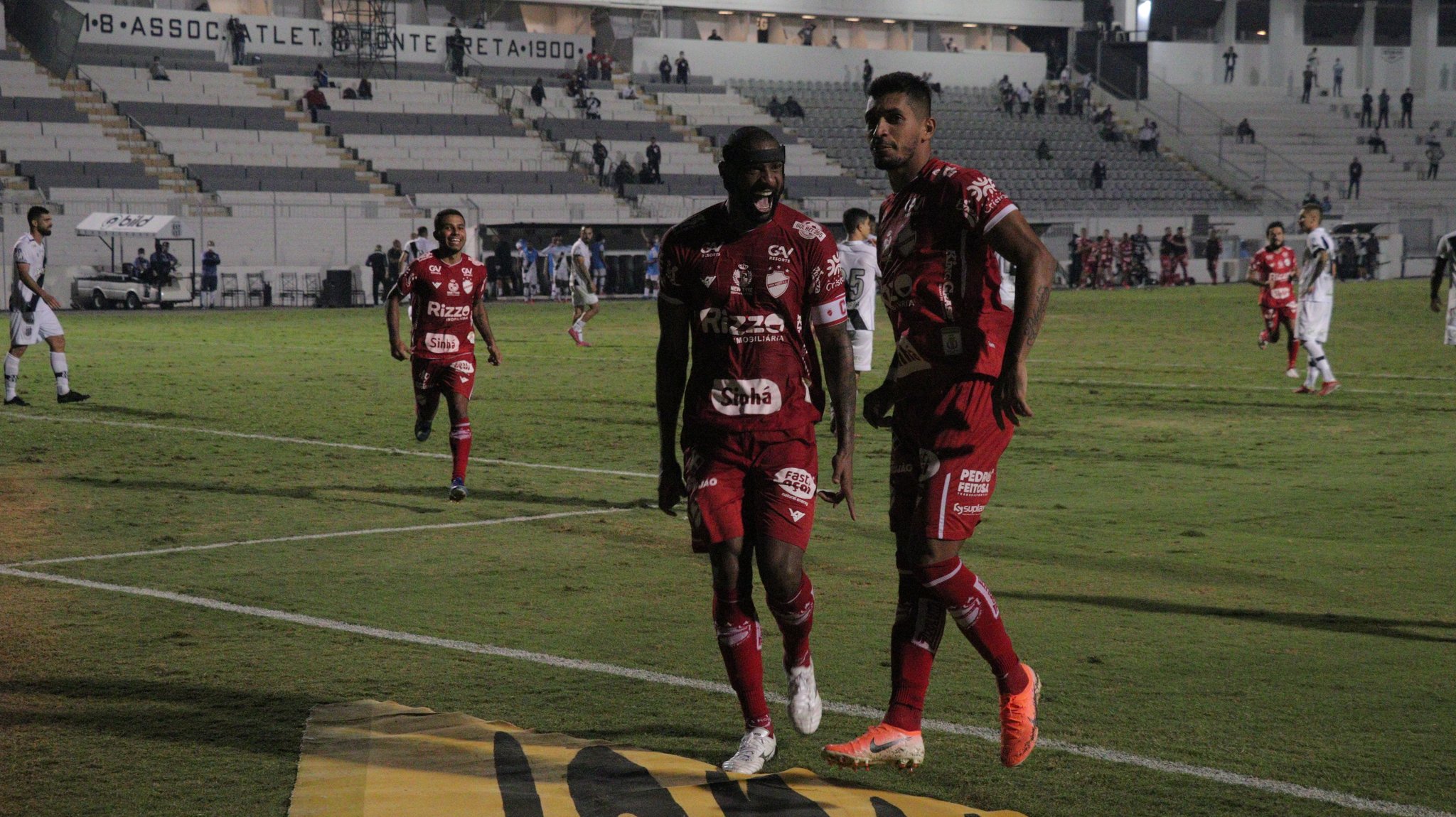 Rafael Donato e Pedro Júnior Vila Nova