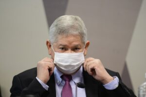 Sócio da VTCLog nega vantagens a Roberto Dias, mas não explica pagamento de boletos (Foto: Agência Senado)