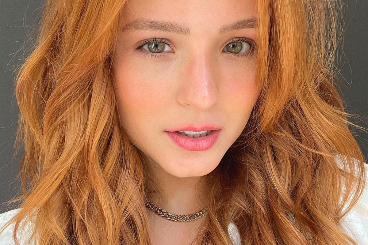 Cantora logo poderá ser vista no elenco da próxima novela das 18h da Globo. Larissa Manoela quer gravar funk carioca e feat com Selena Gomez