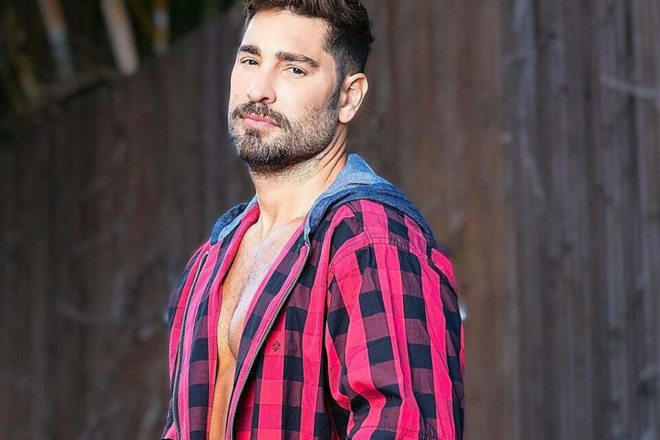 Victor Pecoraro é o quarto eliminado de A Fazenda 13