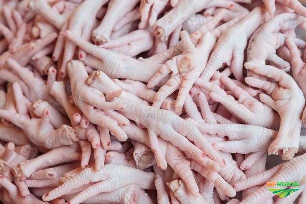 Pé de galinha foi uma das partes do frango que mais sofreu com a alta dos preços