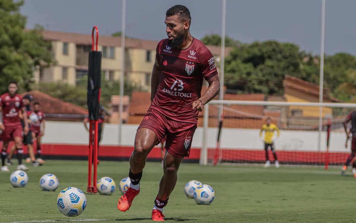 Willian Maranhão treina no Atlético-GO