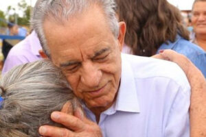 Iris vai deixar hangar do Estado em caminhão do Corpo de Bombeiros