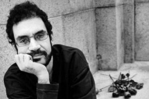 Parentes, amigos e músicos descrevem a intimidade com o músico. Renato Russo: 25 anos sem o poeta do rock brasileiro Legião Urbana