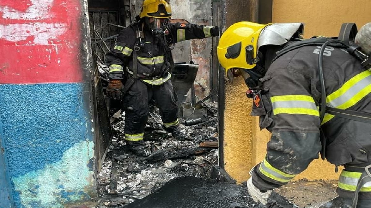 Depósito de eletrodomésticos pega fogo em Goiânia
