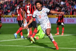 Gnabry comemora gol pelo Bayern de Munique