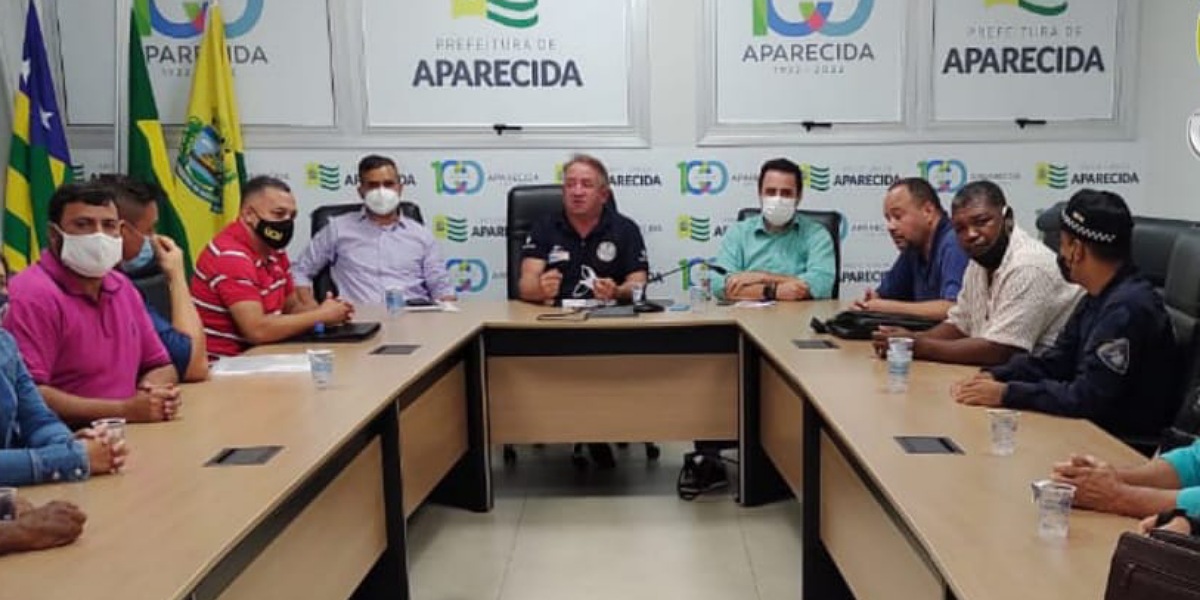 Encontro da Guarda Civil com prefeito em exercício Vilmar Mariano