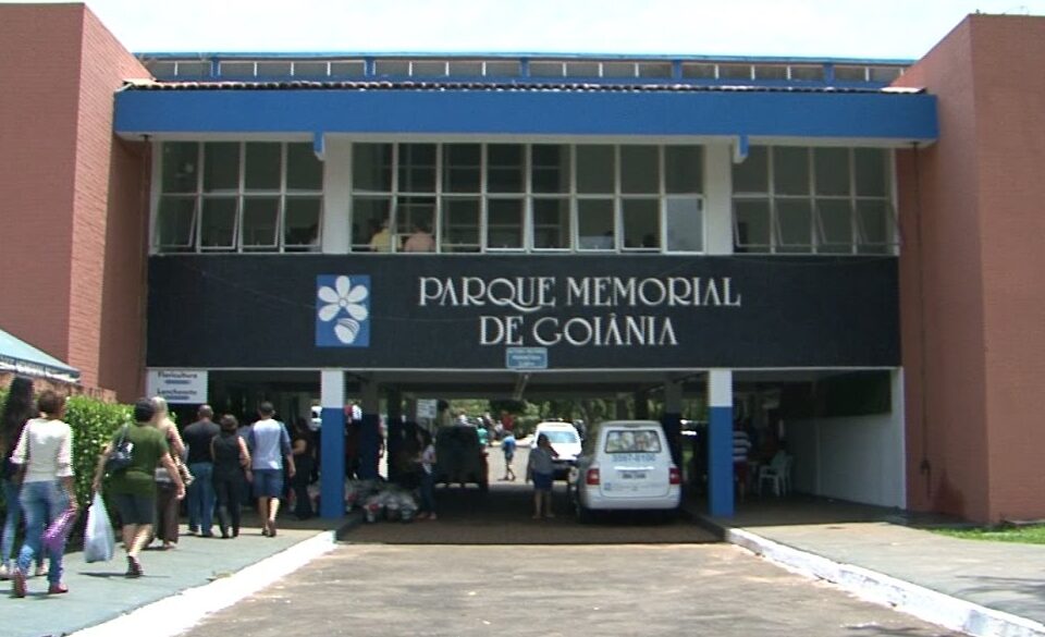 Cemitério em Goiânia abre exceção em horário para sepultamento de Marília Mendonça