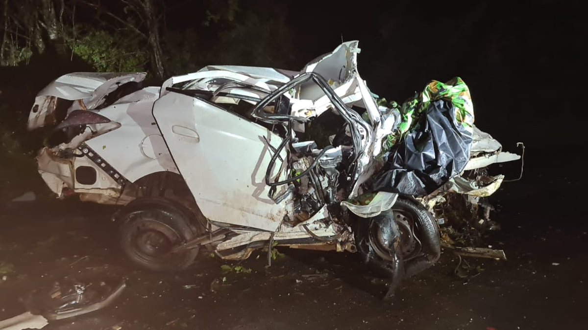 Segundo a Polícia Rodoviária Federal (PRF), esse tipo de acidente acontece quando um veículo invade a pista contrária.