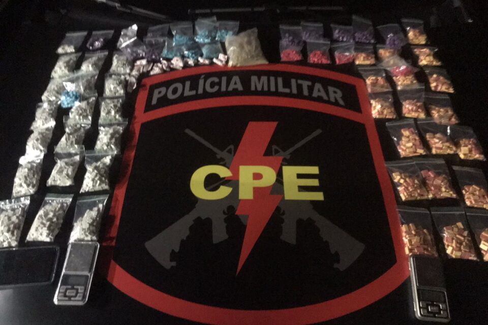 Material ilícito apreendido (Foto: Divulgação/CPE Anápolis)