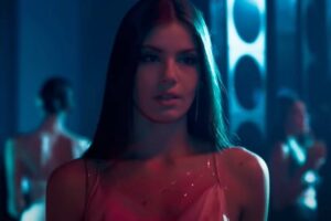 Camila Queiroz é demitida do elenco de Verdades Secretas 2