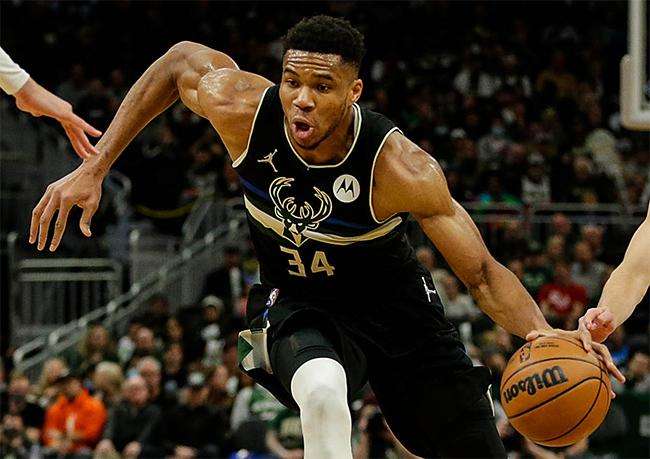 Antetokounmpo comanda vitória do Milwaukee Bucks