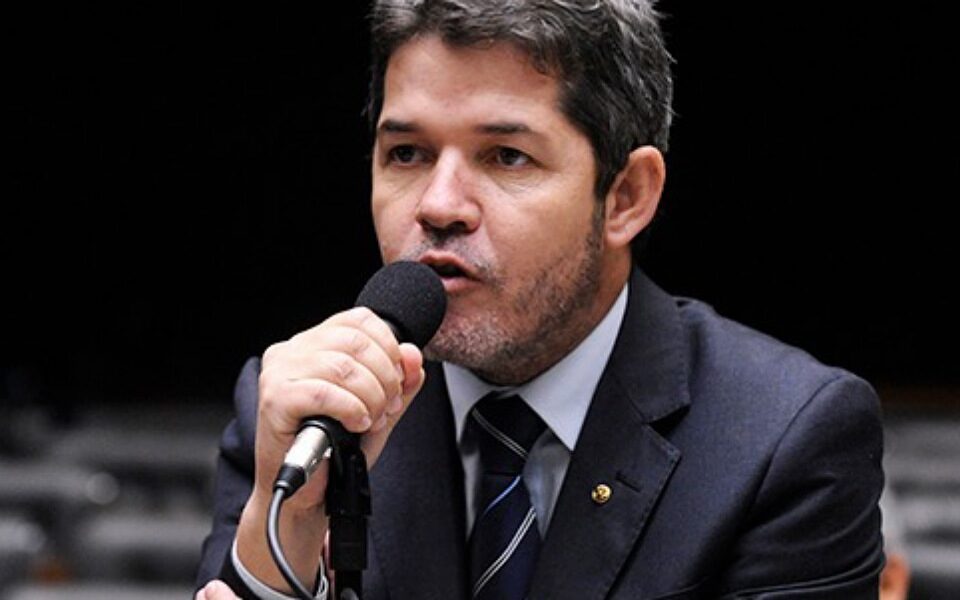 Waldir relata encontro com Bolsonaro: "Me abraçou e disse que tem carinho muito grande"